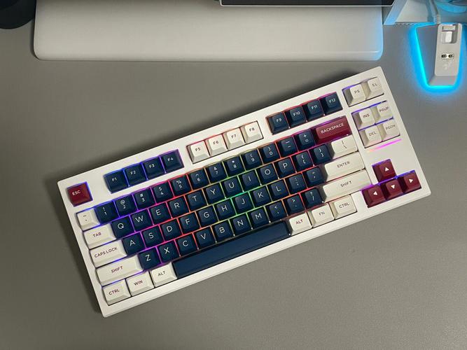 机械键盘内部结构与轴体