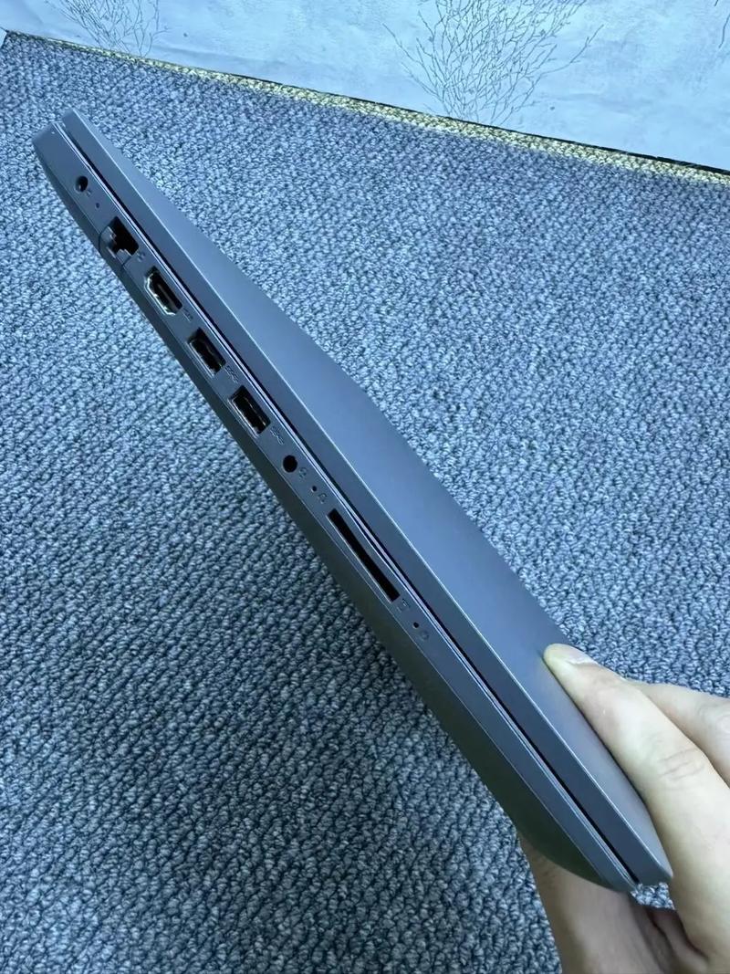 电脑硬件性能展示