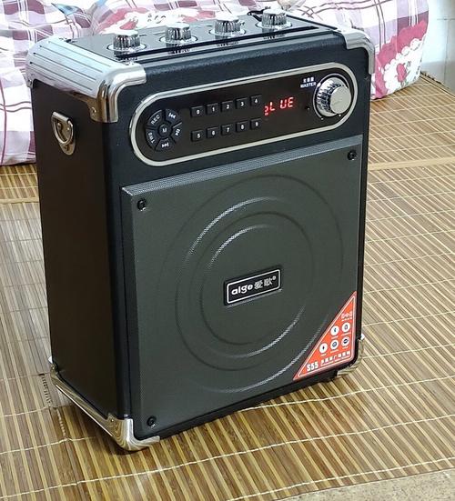 爱歌S55音箱侧面把手和接口