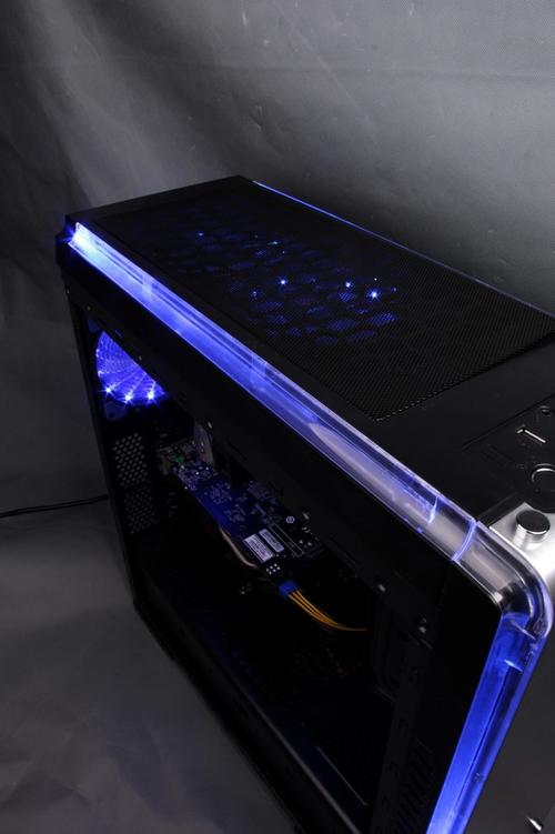 至睿创客TX10装机效果