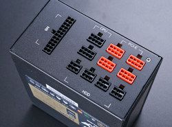 白色主题装机效果图