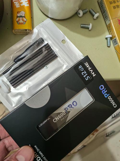 M.2 SSD 外观细节展示