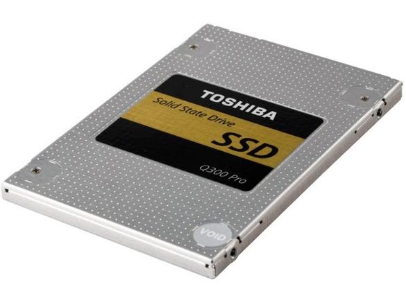 东芝Q300 Pro SSD外观特写