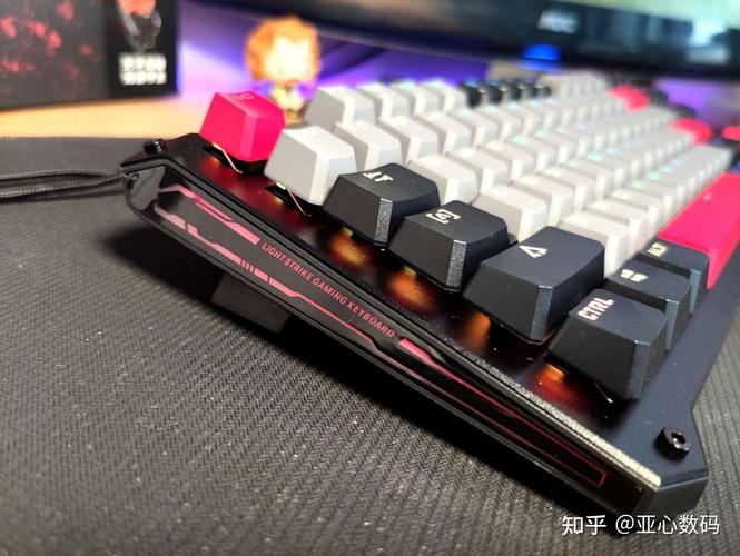 血手幽灵B940 vs AOC GK420:光轴与青轴的深度对决