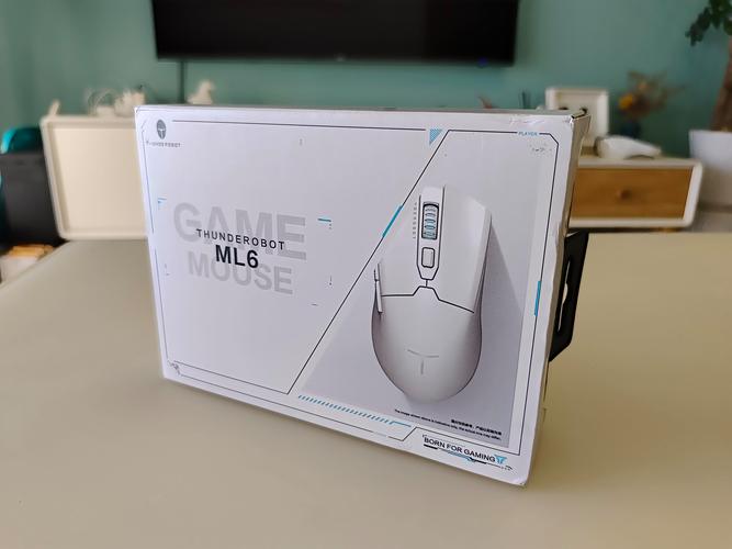 雷神ML602鼠标侧面展示