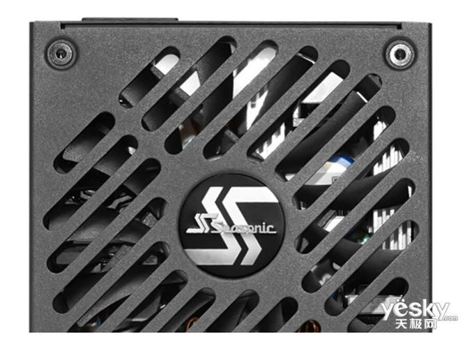 海韵 FOCUS SGX 500W 电源外观特写