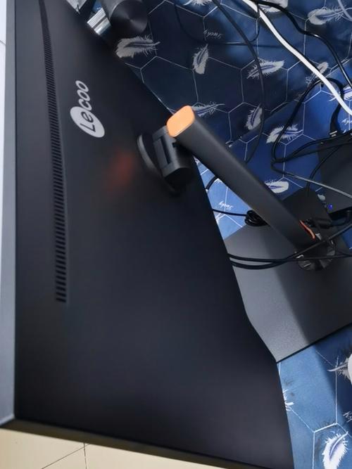办公桌面显示器设置
