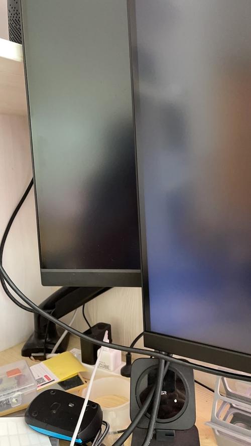 联合创新27D1U 27英寸4K IPS显示器深度评测:高色域与多功能底座的影音利器
