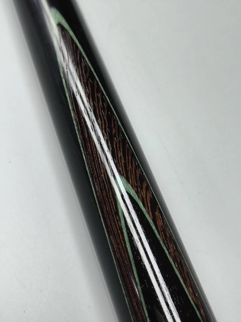 IPS显示器侧面与支架细节