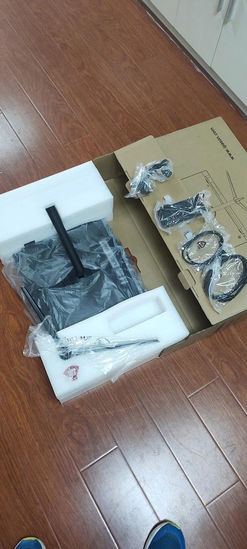 攀升E2729G-Z vs 三菱MDL231CV 深度对比