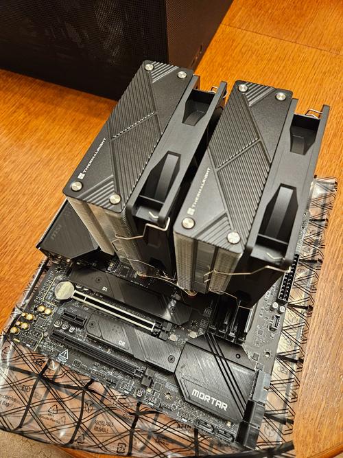 机箱内部安装示意