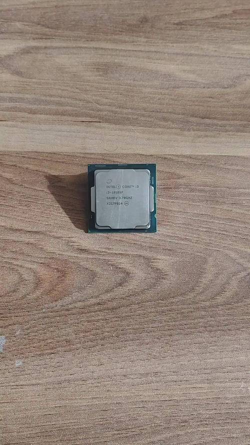 CPU 散热器安装