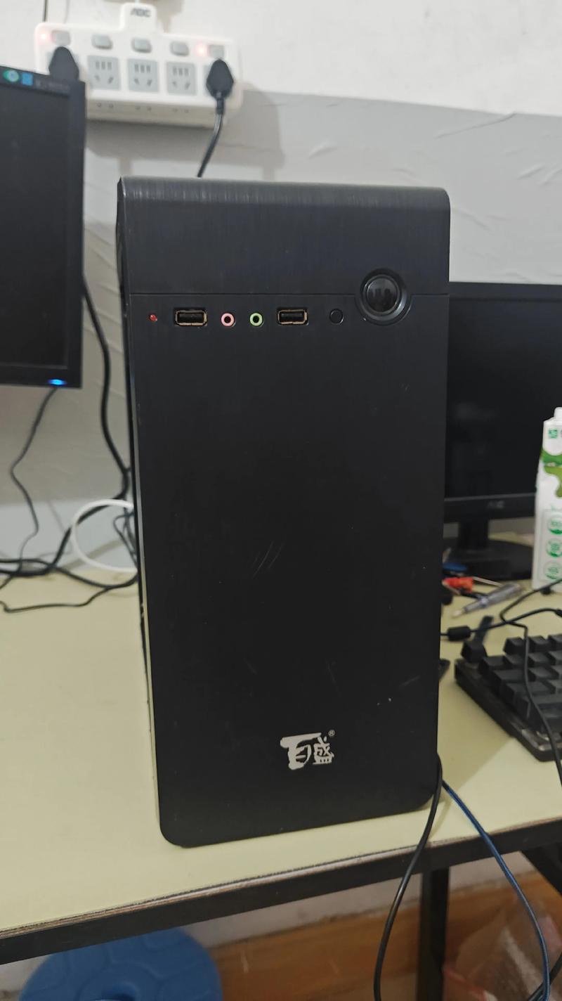 PC 机箱内部配置