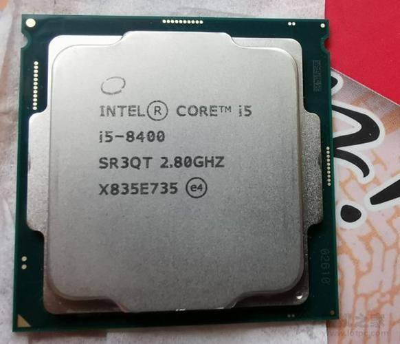 Intel CPU 处理器外观特写