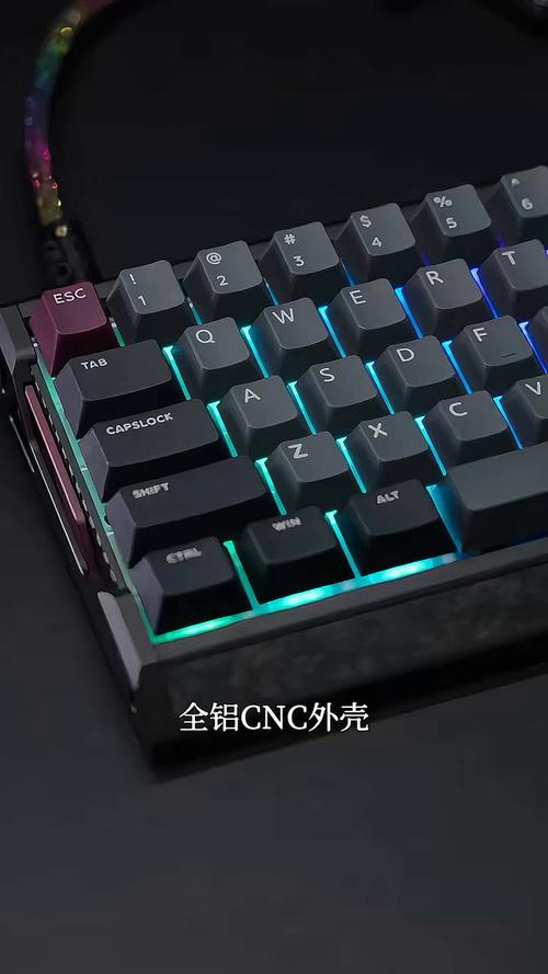 iQunix EV63紫罗兰键盘整体外观