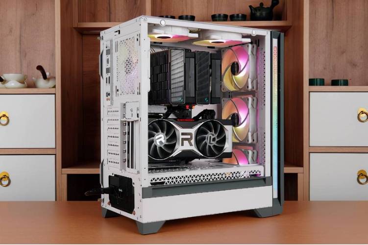PC机箱内部RGB灯光效果