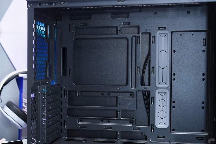 PC机箱内部硬件安装
