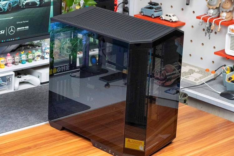 机箱内部结构与扩展仓位