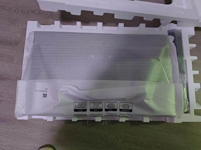 显示器核心规格展示