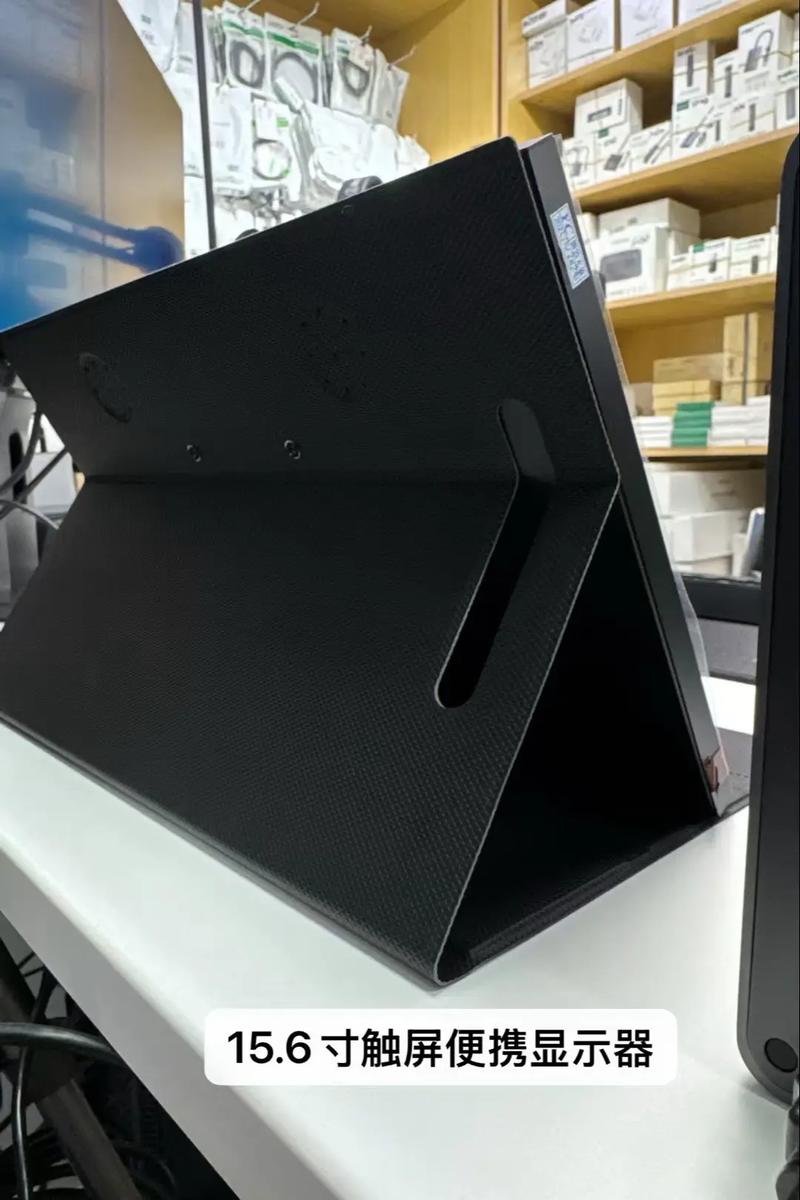 GoBiggeR ZB156UT 便携式触屏显示器评测:4K超清+十点触控 移动办公娱乐利器