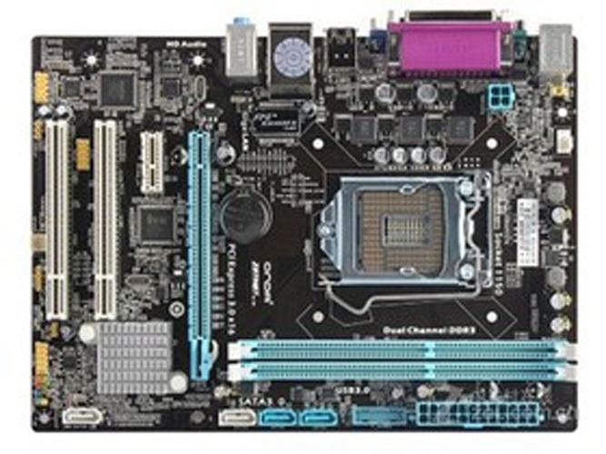 内存插槽和PCI-E插槽