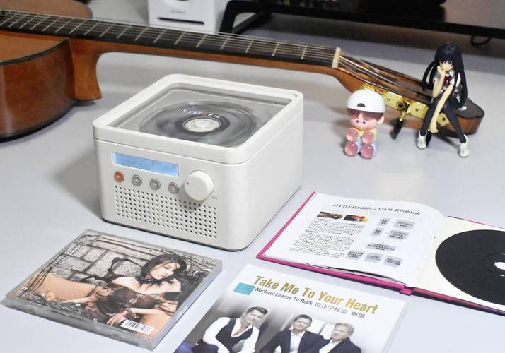 syitren R200 标准版评测：颜值与音质兼具的桌面CD音箱