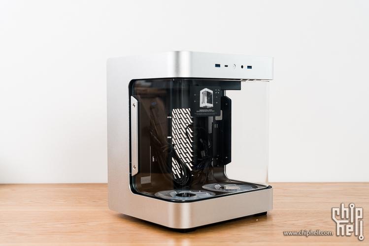 PC机箱内部散热系统