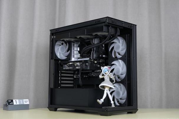 现代PC机箱桌面展示