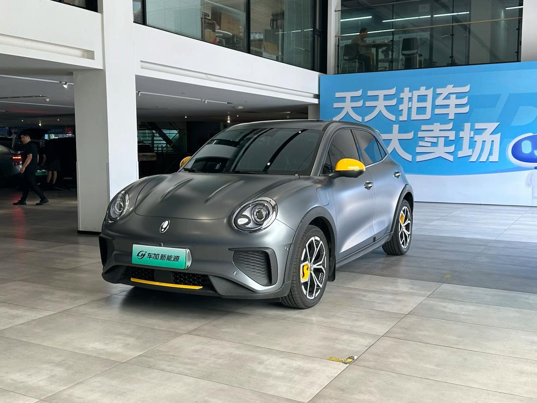 机箱内部结构和扩展槽