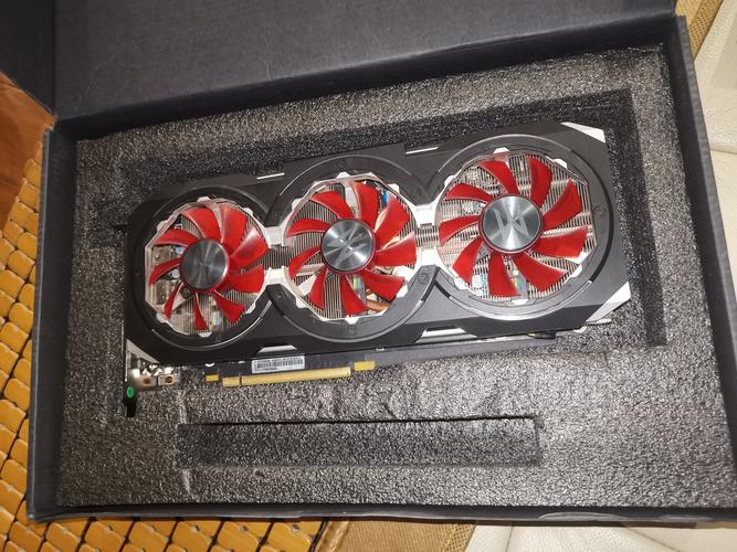 影驰GeForce GTX 1080 GAMER显卡外观