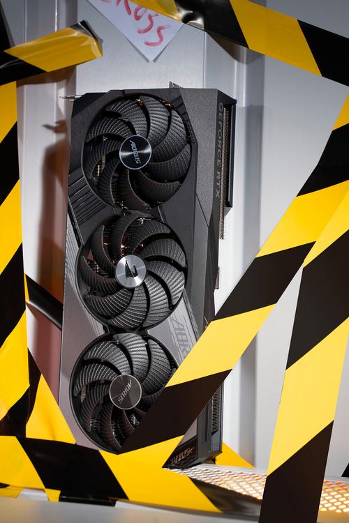 技嘉AORUS GeForce RTX 4080 16GB MASTER深度评测：极致性能与散热的完美结合