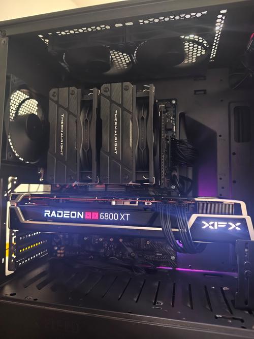 XFX RX 6800 XT 显卡外观特写