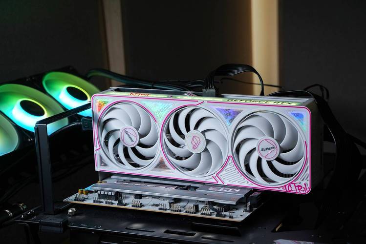 七彩虹iGame RTX 5060 Ti Ultra W OC 8GB评测:白色甜点卡的全面进化