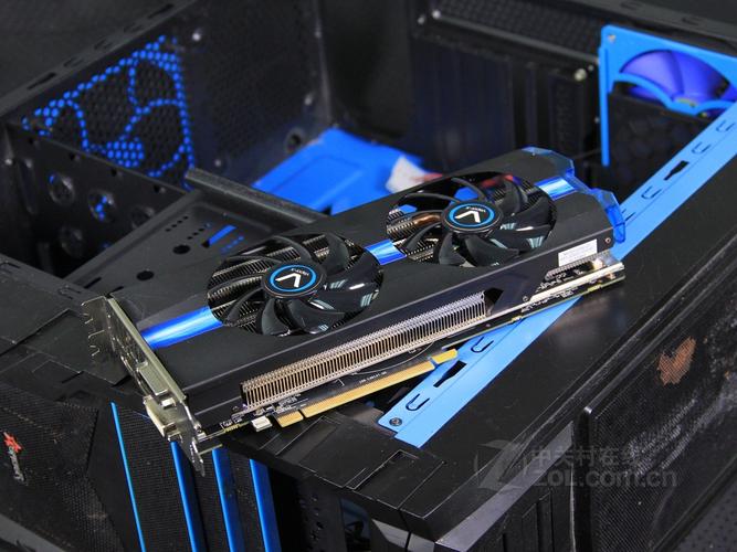 蓝宝石VAPOR-X R9 270X 2G GDDR5 OC With Boost深度评测:入门级显卡的性能与散热新标杆