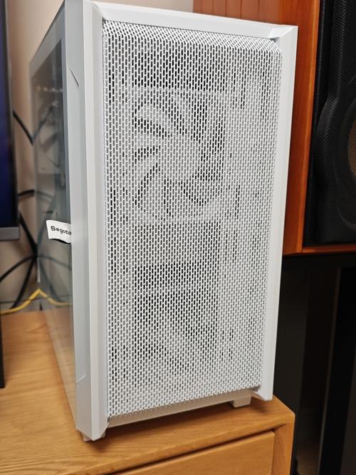 RGB灯光机箱内部效果