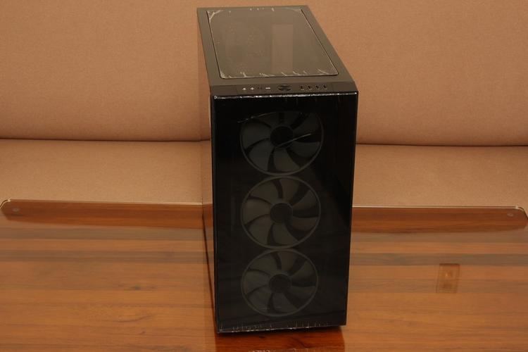 高端游戏PC内部搭建