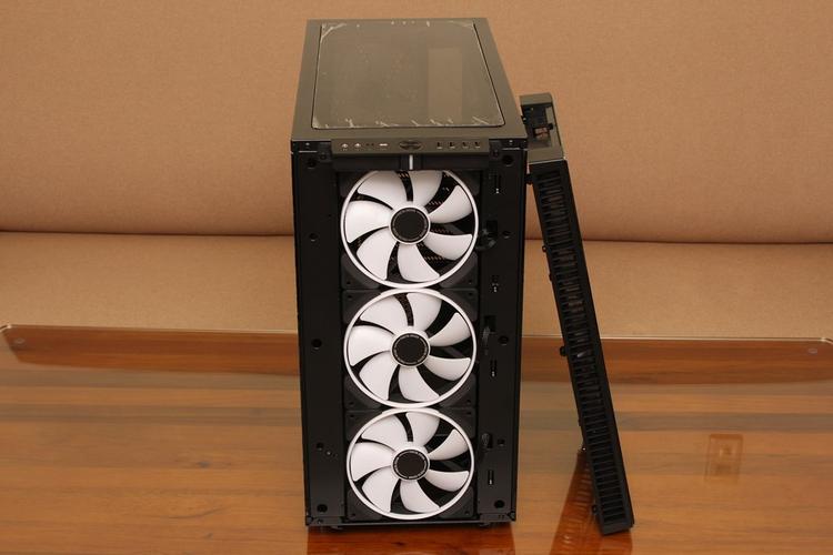 RGB灯光PC机箱性能展示