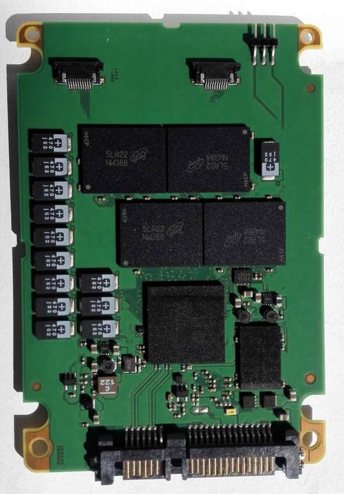 2.5英寸 SATA SSD 安装展示