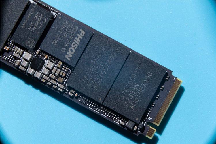 SSD规格对比示意图