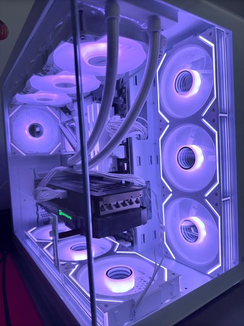 航嘉GX760M追梦机箱内部结构