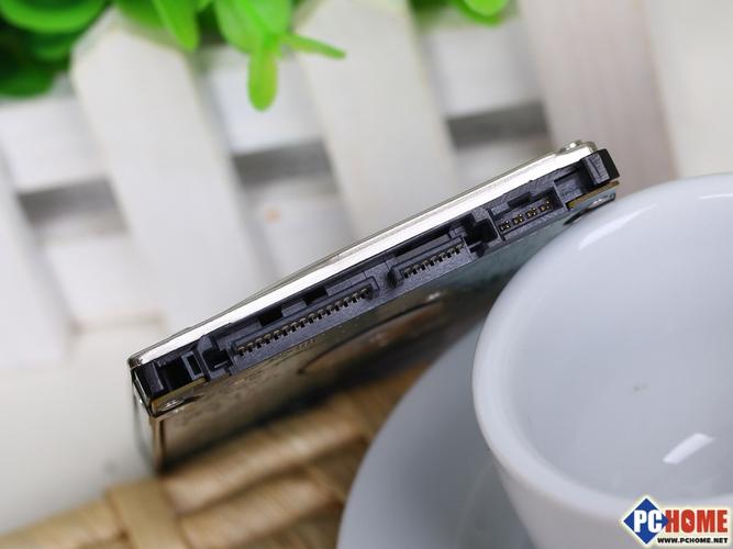 硬盘与笔记本对比