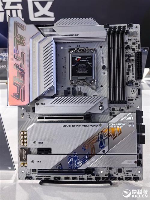 七彩虹CVN Z890M GAMING FROZEN V20购买建议