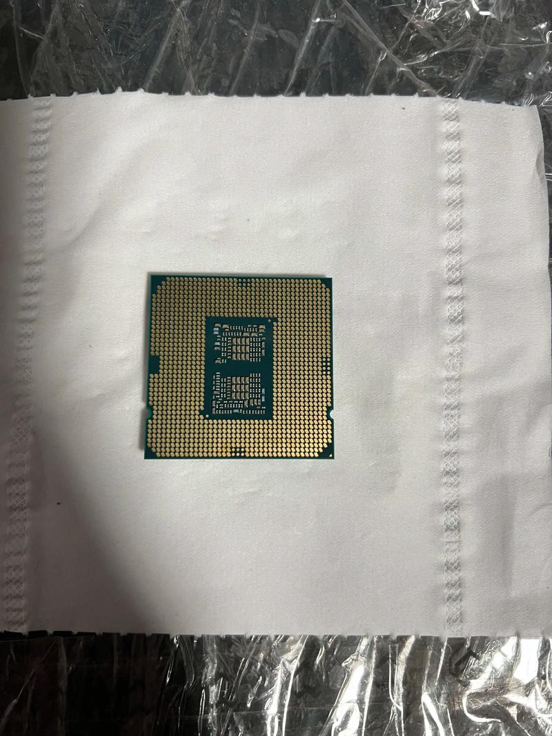 CPU安装到主板