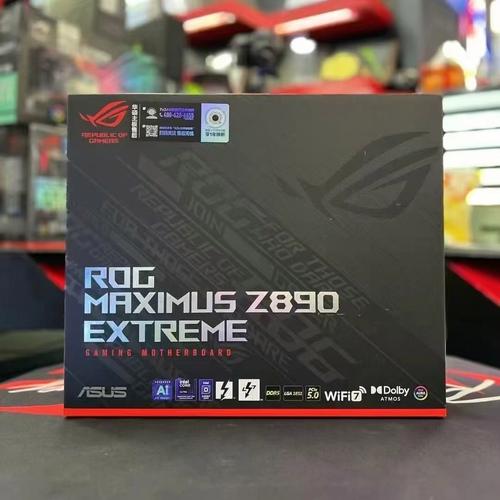 华硕 ROG Z890 系列主板震撼上市:AI 超频、双雷电 5,售价 2999 元起
