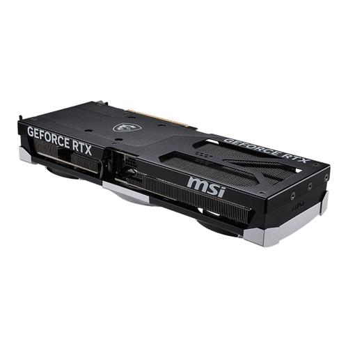 微星RTX 5080核心芯片特写