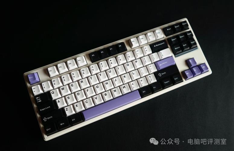 键盘侧面展示脚撑