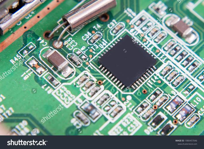 主板BIOS更新汇总:最新修复与性能提升一览