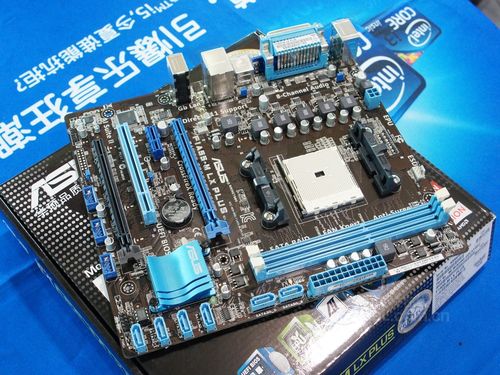 DDR3内存插槽