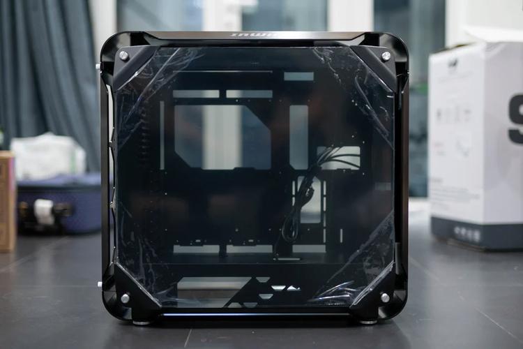 IN WIN 925 扩展插槽细节