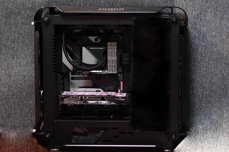 IN WIN 925 水冷系统安装